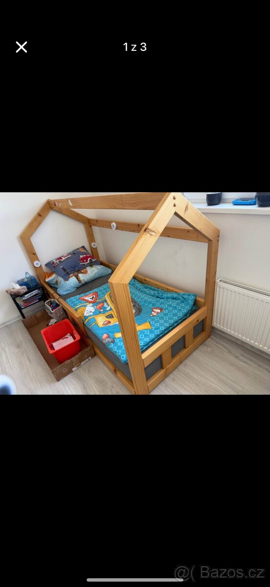 Domečková postel z masivu