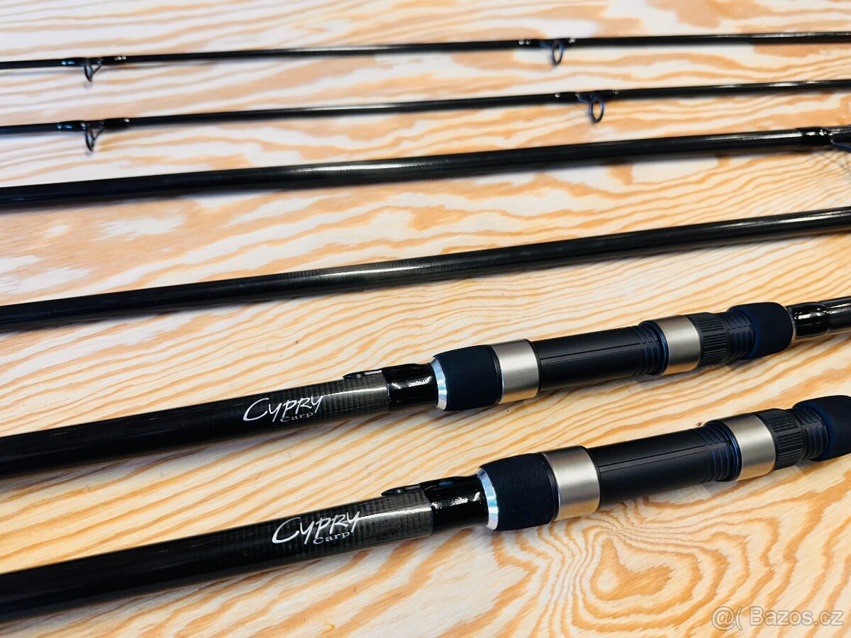 2 TROJDÍLNÉ PRUTY SHAKESPEARE CYPRY CARP / 3,60 m / 3 lb.