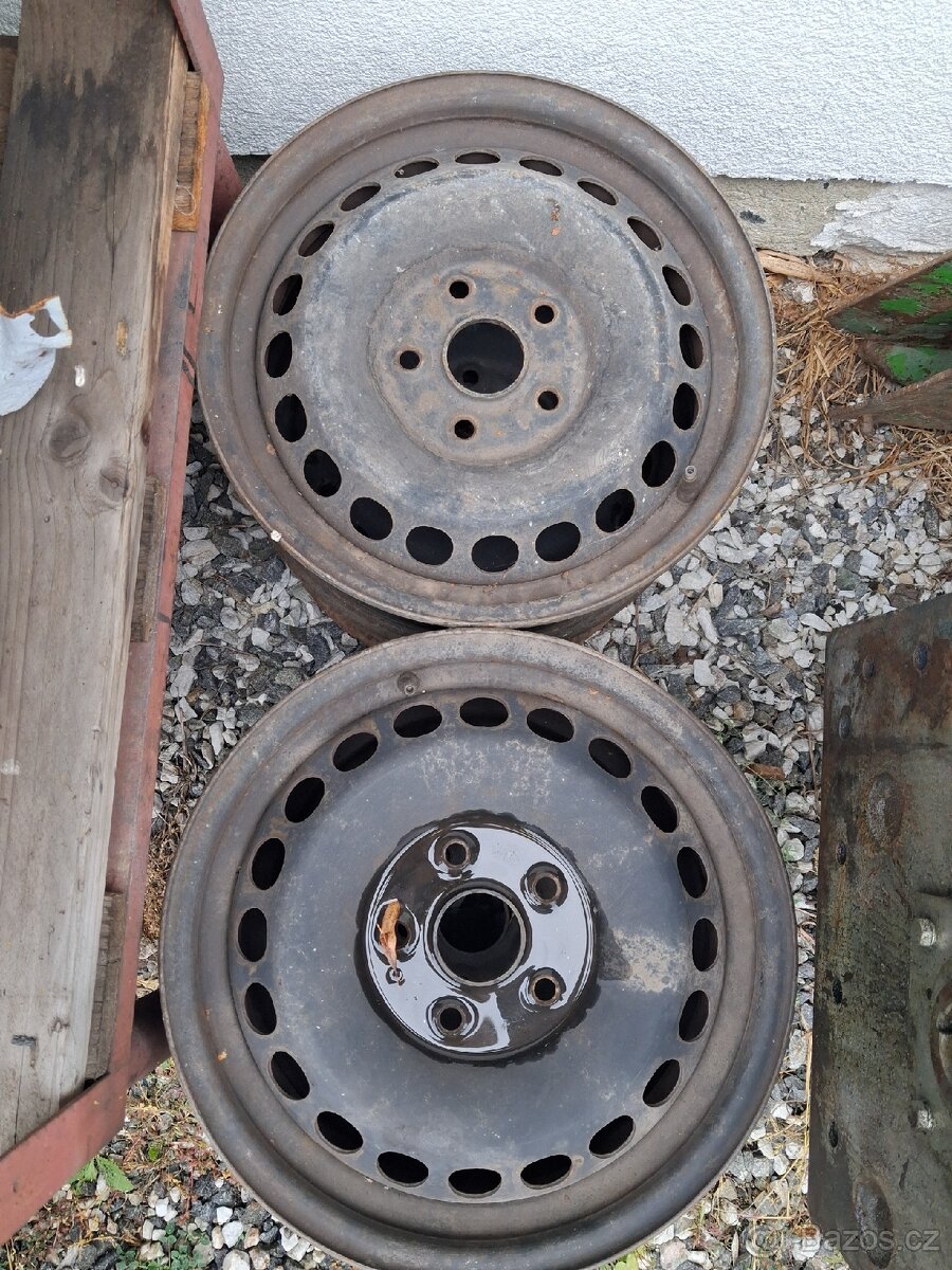 VW Passat B5 plechové disky 15"