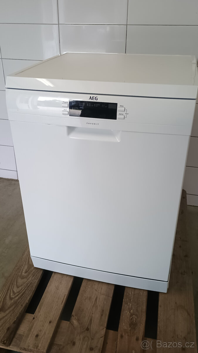 Myčka nádobí AEG Mastery FFB62700PW bílá 60cm