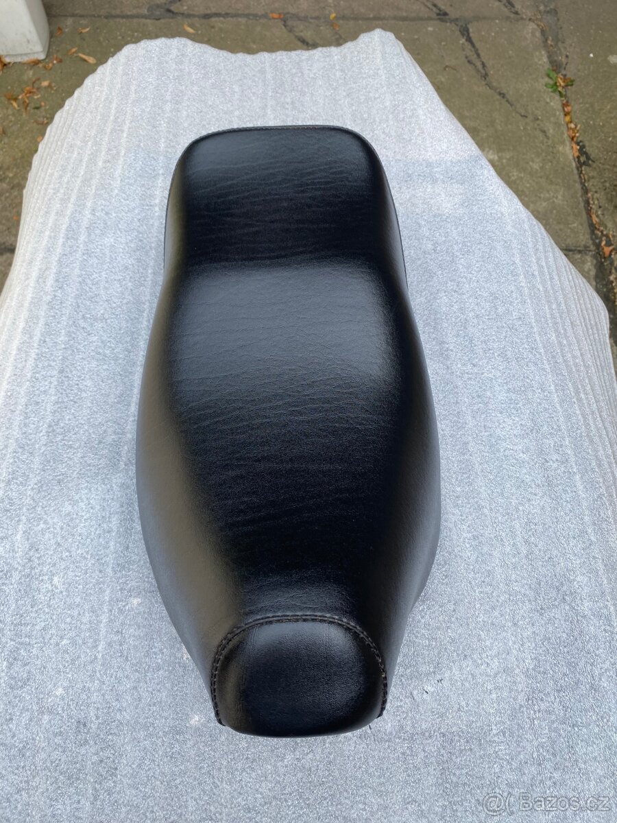 Prodam dvoj sedlo na manet korado