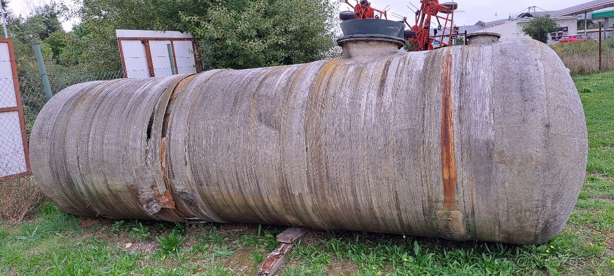 laminátová nádrž HTS 100