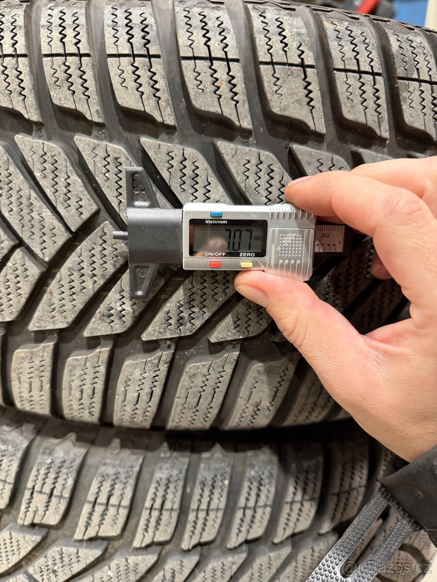 245/45R18 dunlop sp sport winter