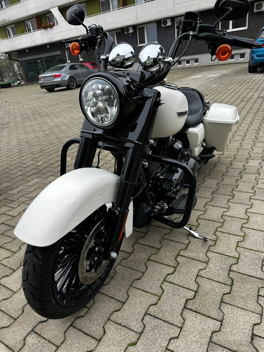 Harley-Davidson Road King Special 4400km TOP stav