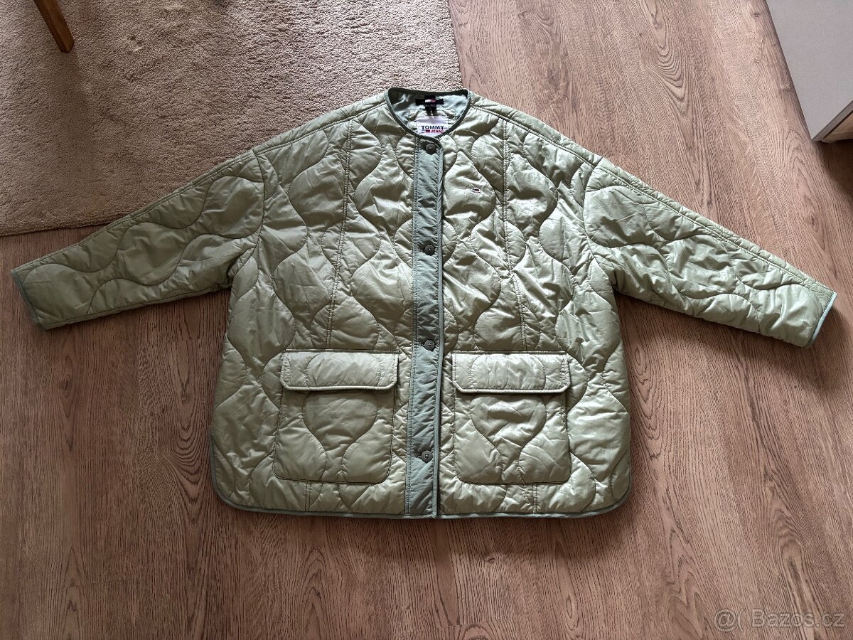 Bunda Tommy Hilfiger vel. M-L.