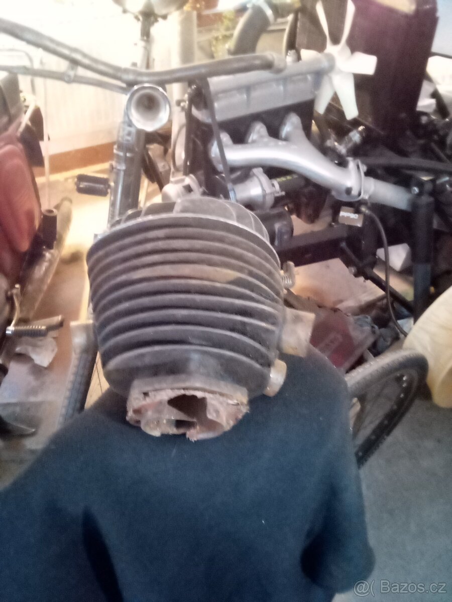 ČZ=T-VÁLEC a HLAVA