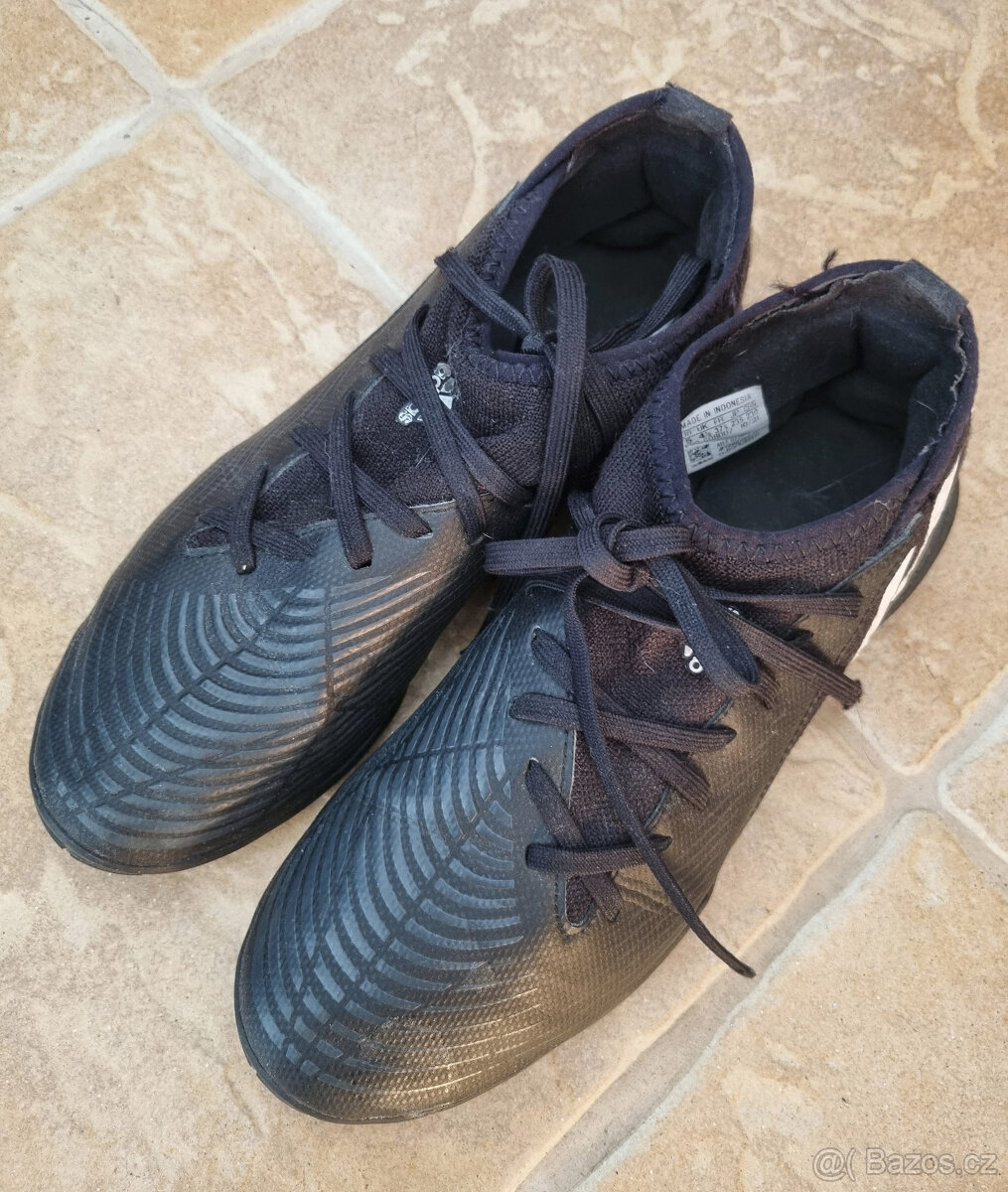Sálovky kopačky tenisky Adidas Predator vel 37