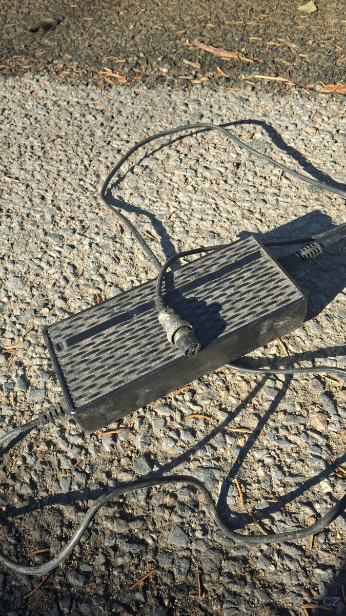 Prodám nabíječku 60V, 2A