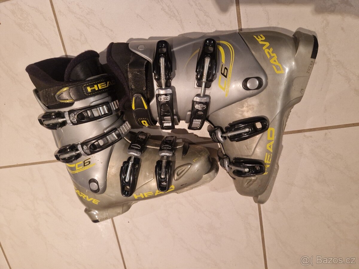 Lyžařské boty 25,0 - 25,5