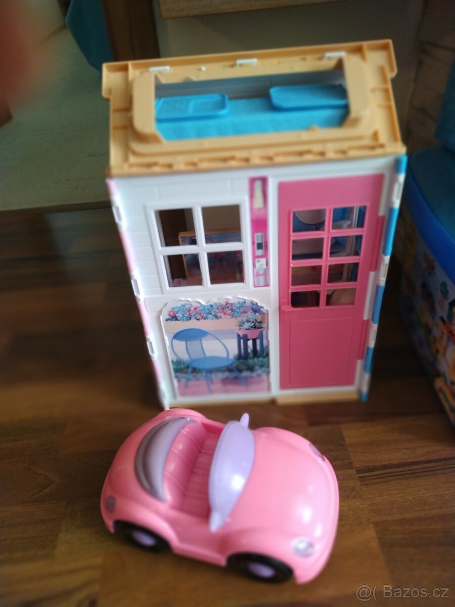 Dům pro Barbie +auto