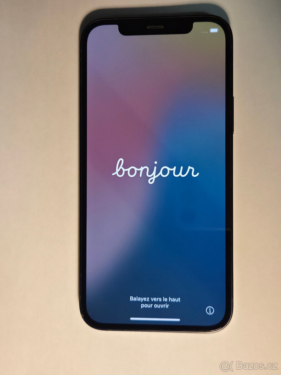 iPhone 12 128GB černá