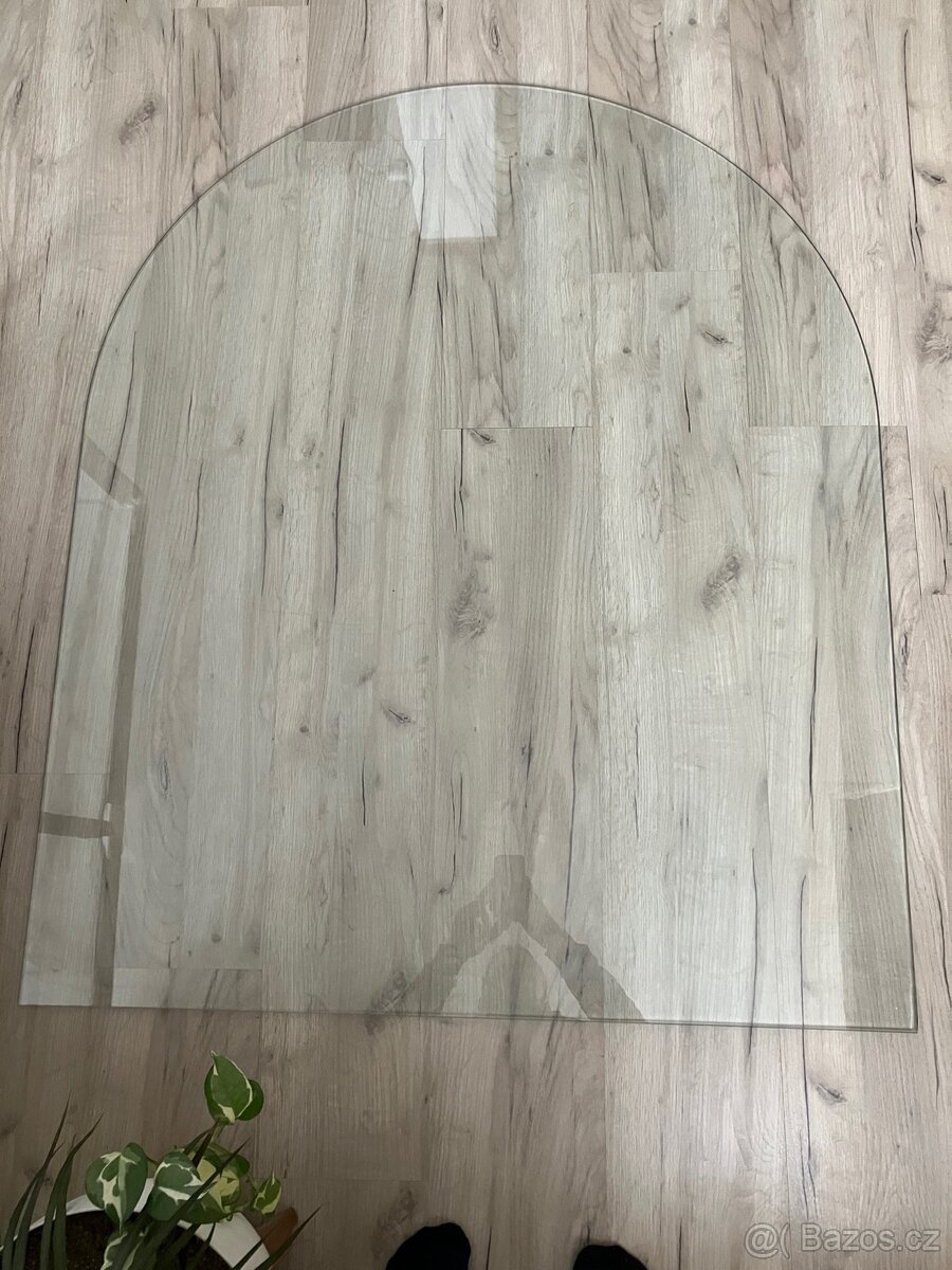 Sklo pod kamna 120 x 100 cm
