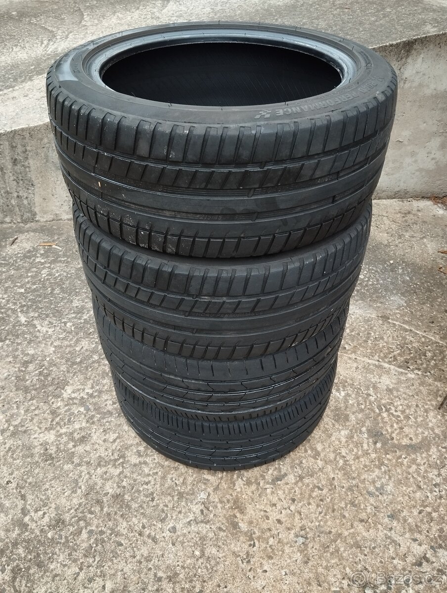 Pneu 215/45 r16