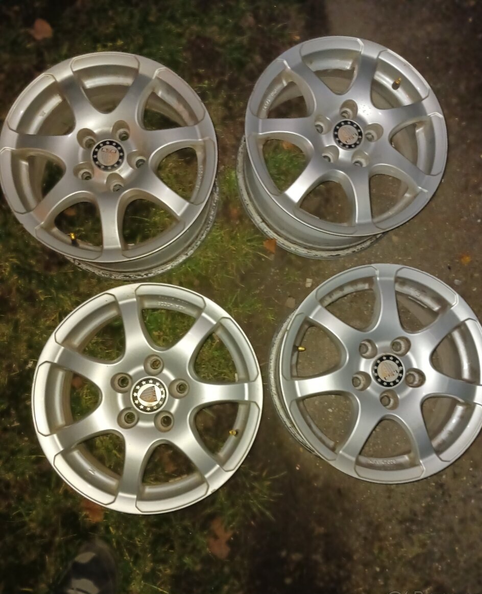 Kia Huyndai Mitsubish alu kola 5X114,3 Cena2 850Kč za sadu d