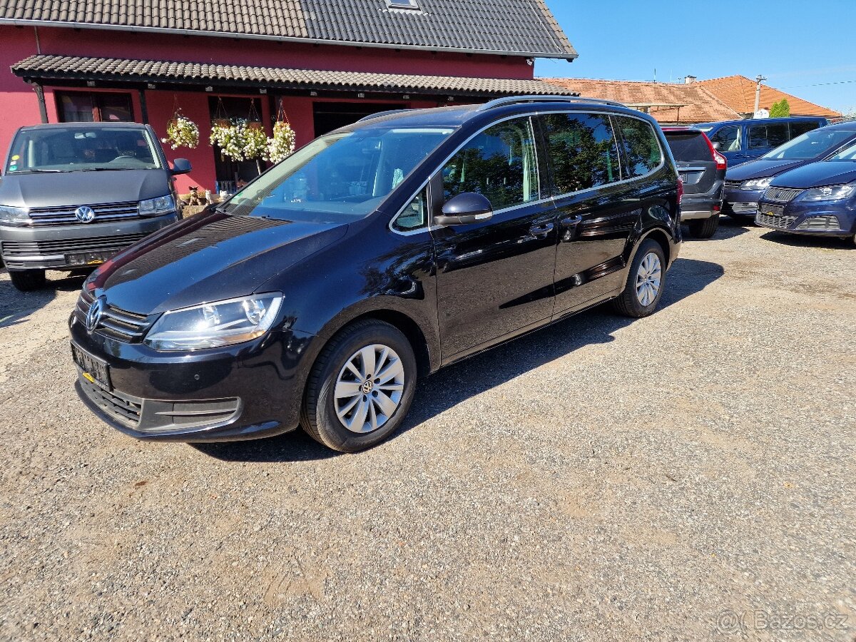 Volkswagen SHARAN 2,0TDI 103KW 7MÍST NAVI VÝHŘEV