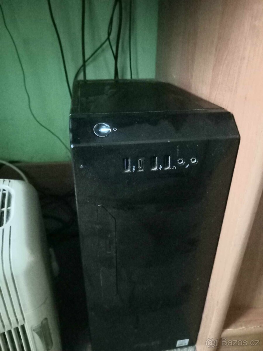 Herní zachovalý PC