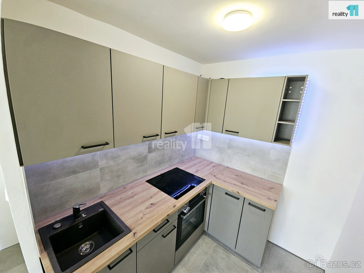 Pronájem bytu 2+kk, 43 m2, Květnového vítězství, Praha