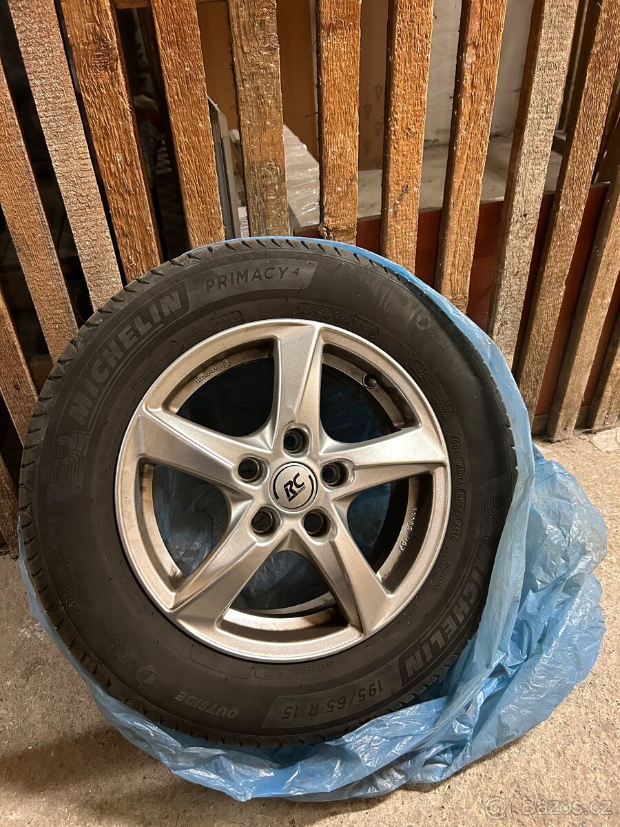 Alu kola + letní pneumatiky 195/65/15