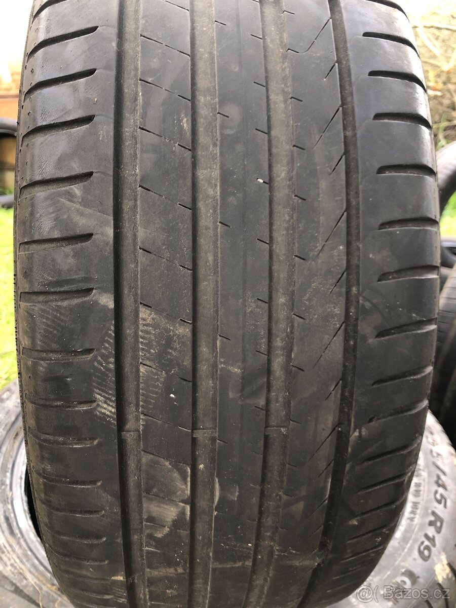 255/45 R19 DOT22-5,5mm