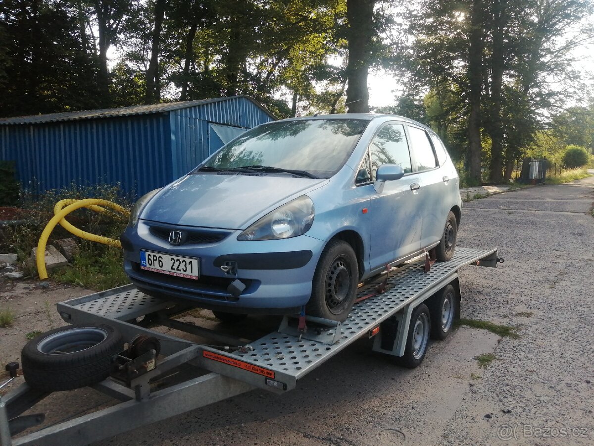 Honda jazz 57kw na dily