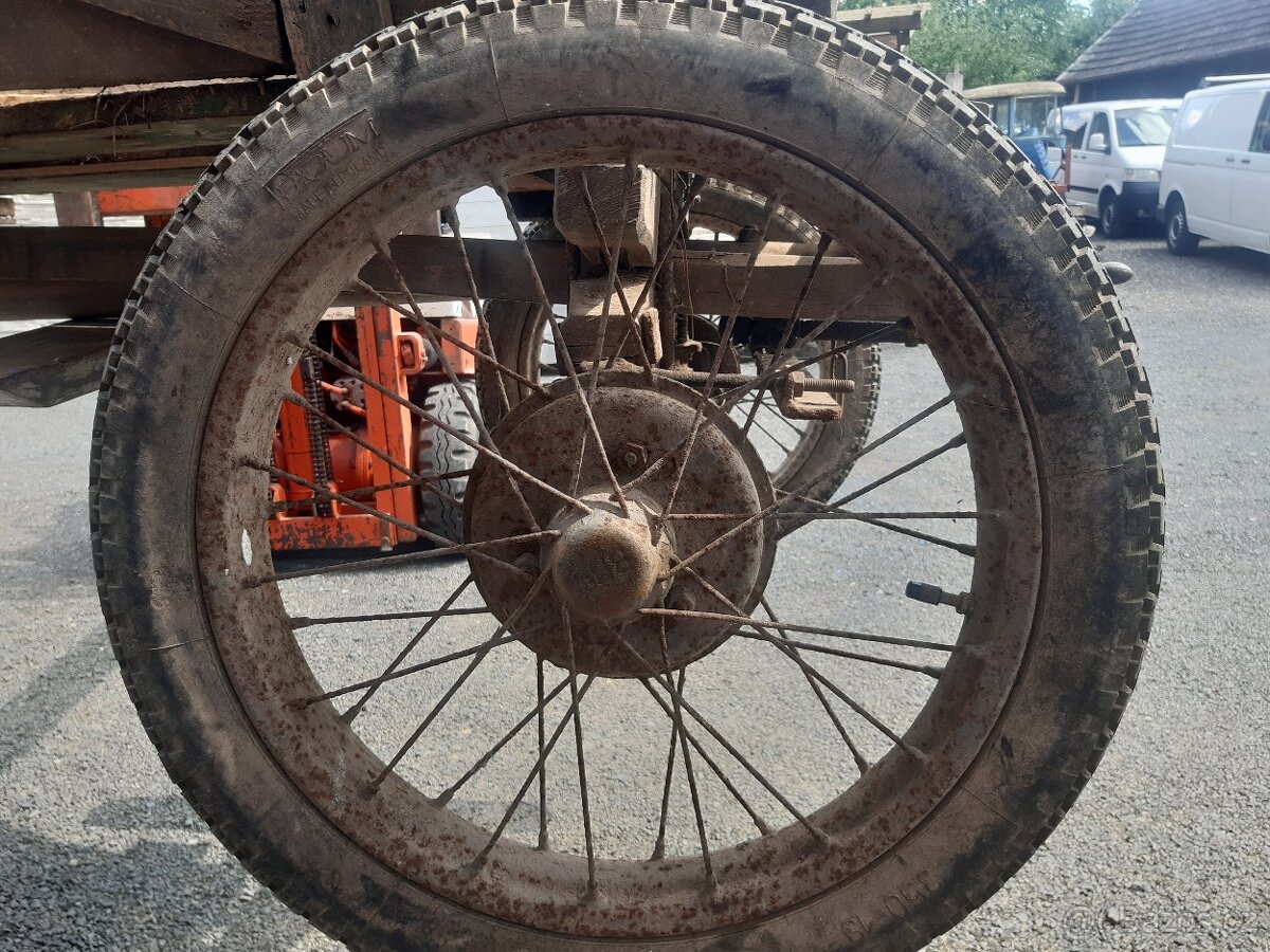 BMW Dixi r.v 1928 drátěná kola