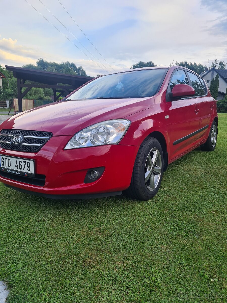 Kia Ceed 1.4 80kW, benzín, klima, manual