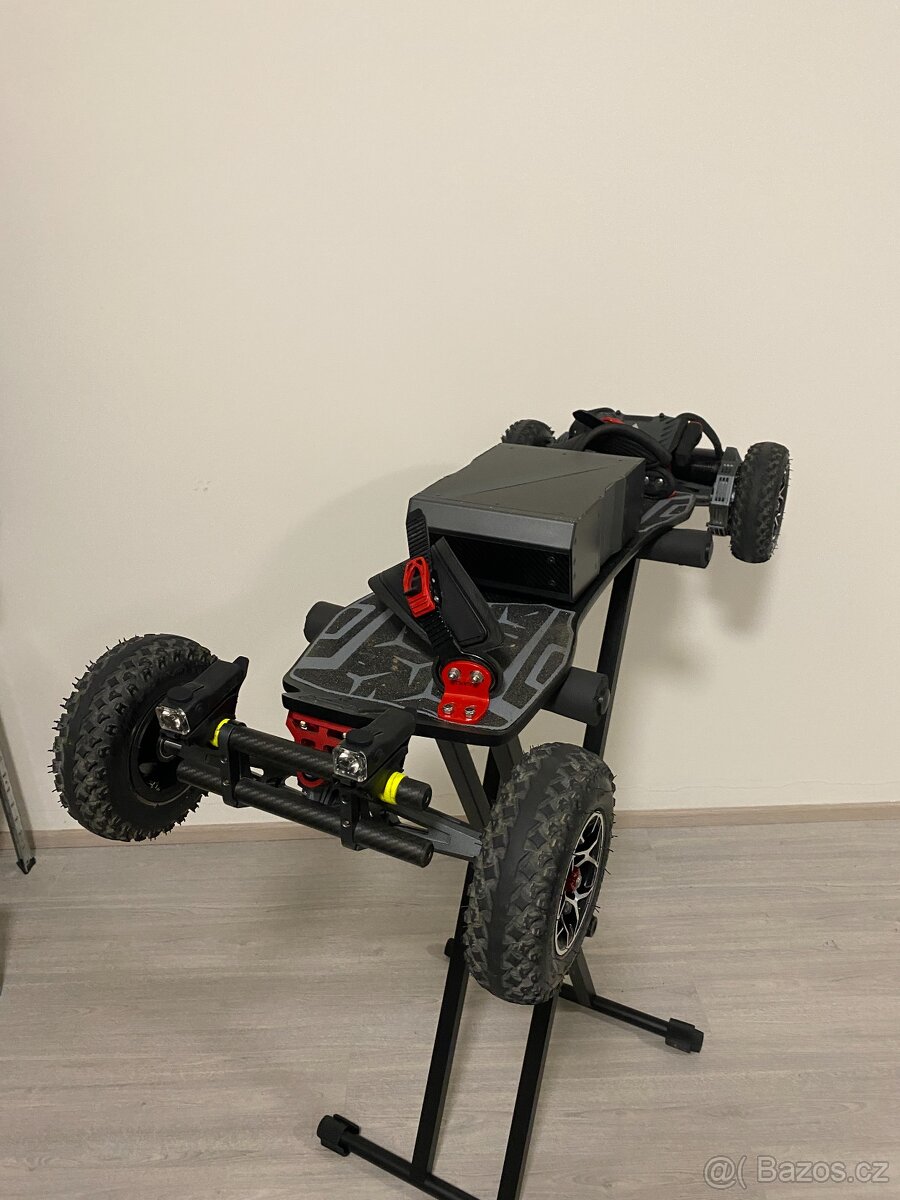 Elektrický Skateboard , Elektrický Longboard Acedeck Nyx Z1
