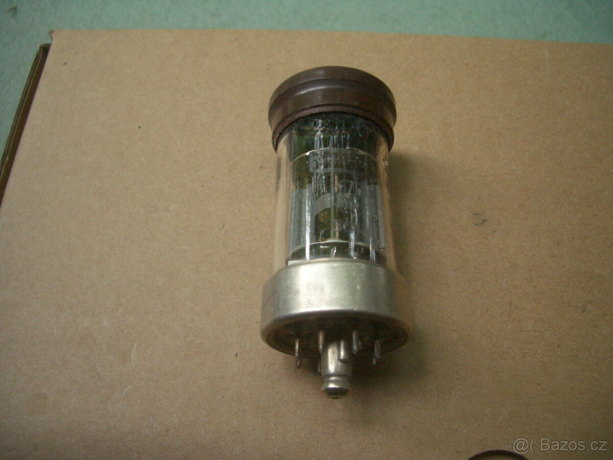 Elektronka Wehrmacht Eigentum RG12D60 + patice