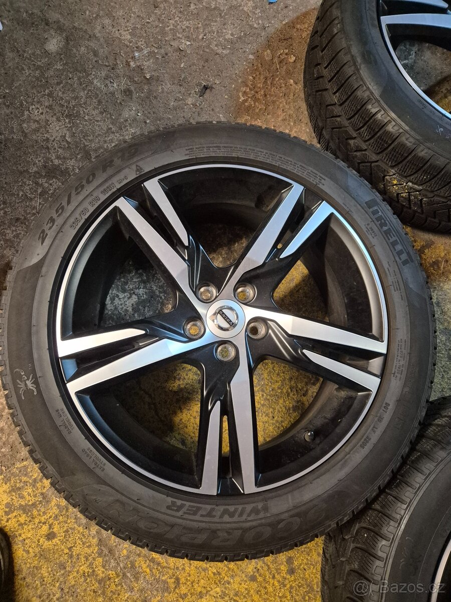 5x108 volvo 235/50 R19