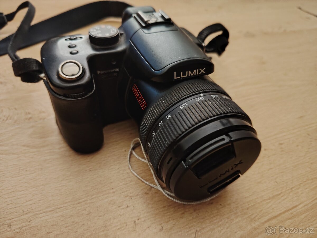 Prodám zrcadlovku Panasonic Lumix plně funkční