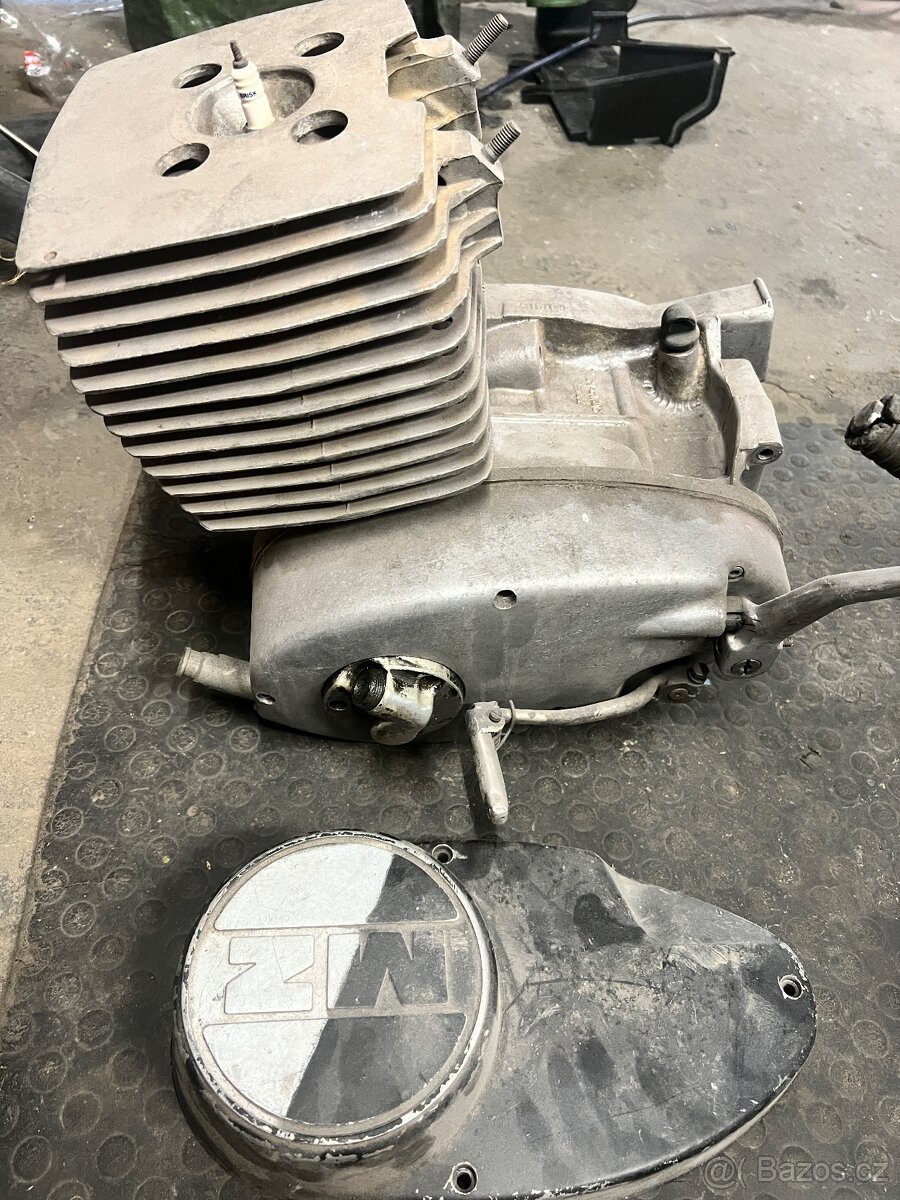 Motor mz 250