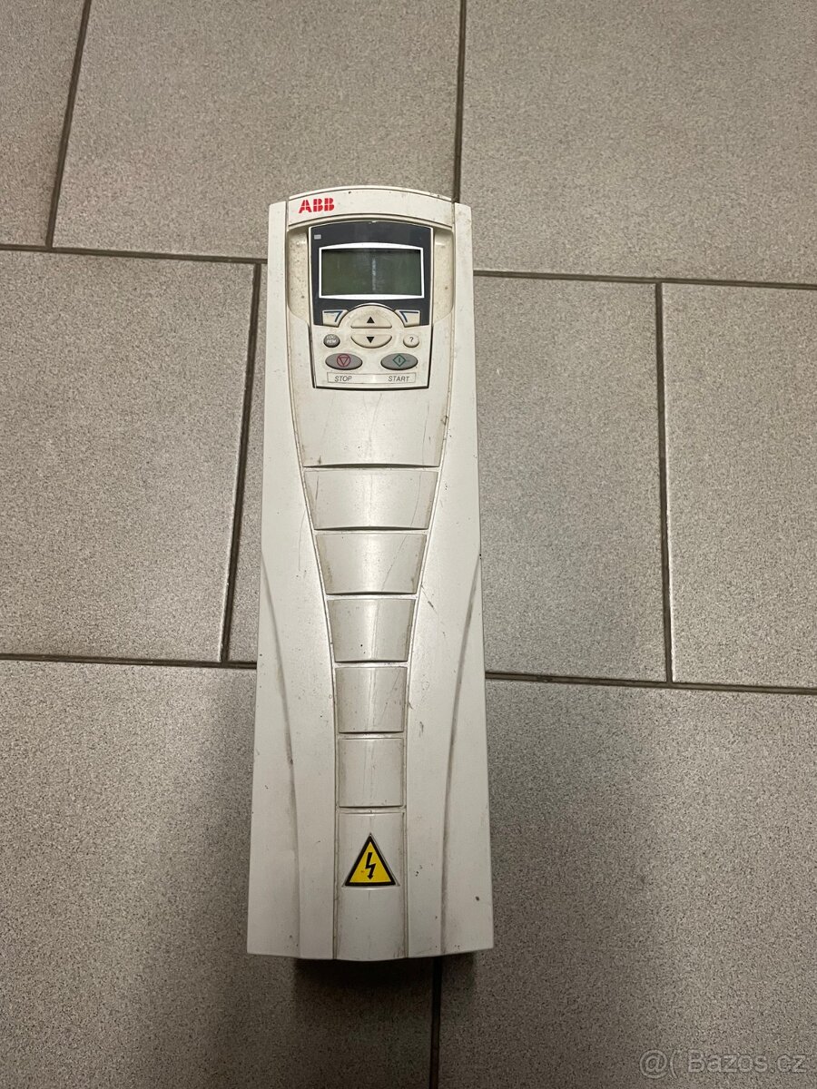 frekvenční měnič 400V/15A