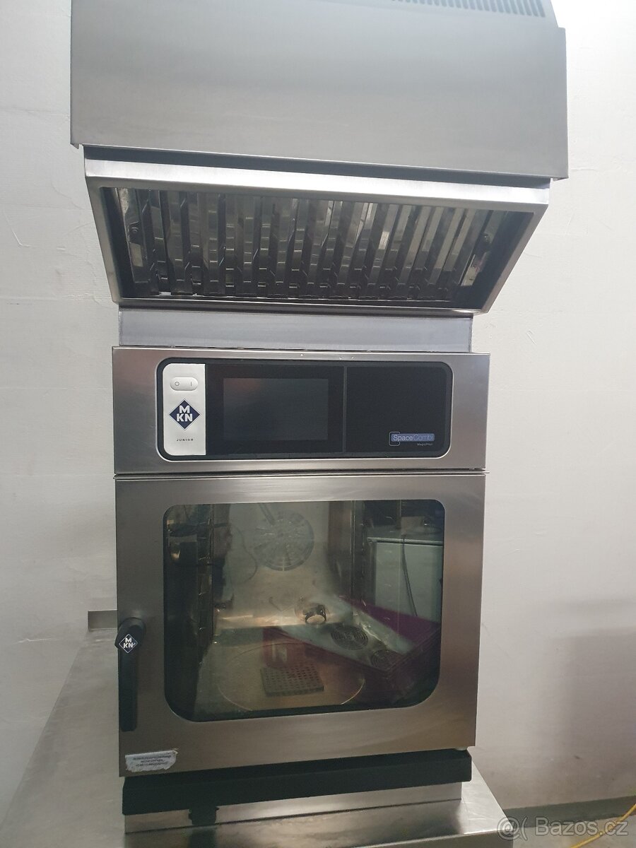 Konvektomat MKN Space Combi s kondenzační digestoří