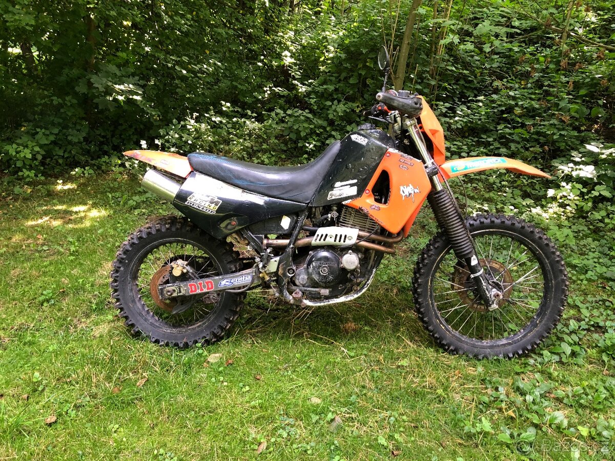 Cagiva 600 prodám po dílech