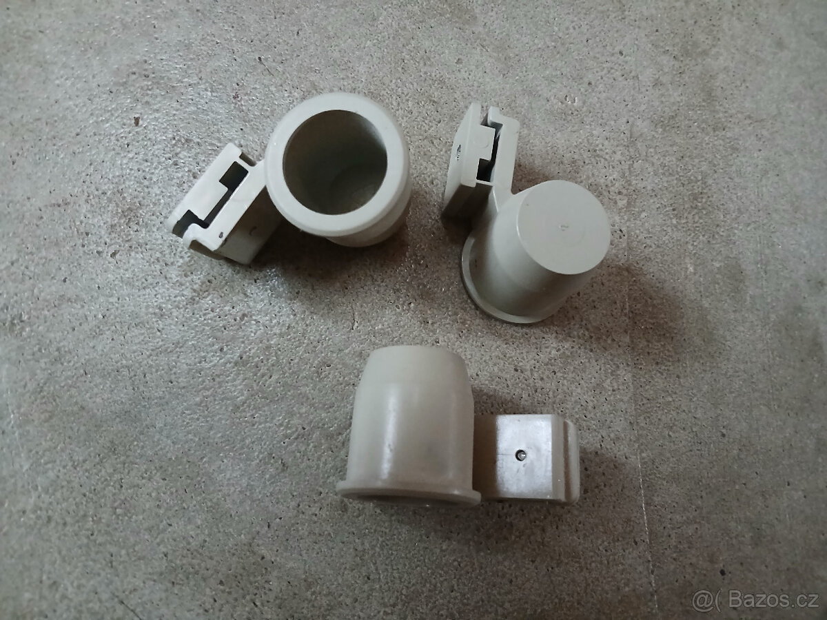 Redukce, zámek, ovládací tyč, drobné doplňky ke oknům VELUX