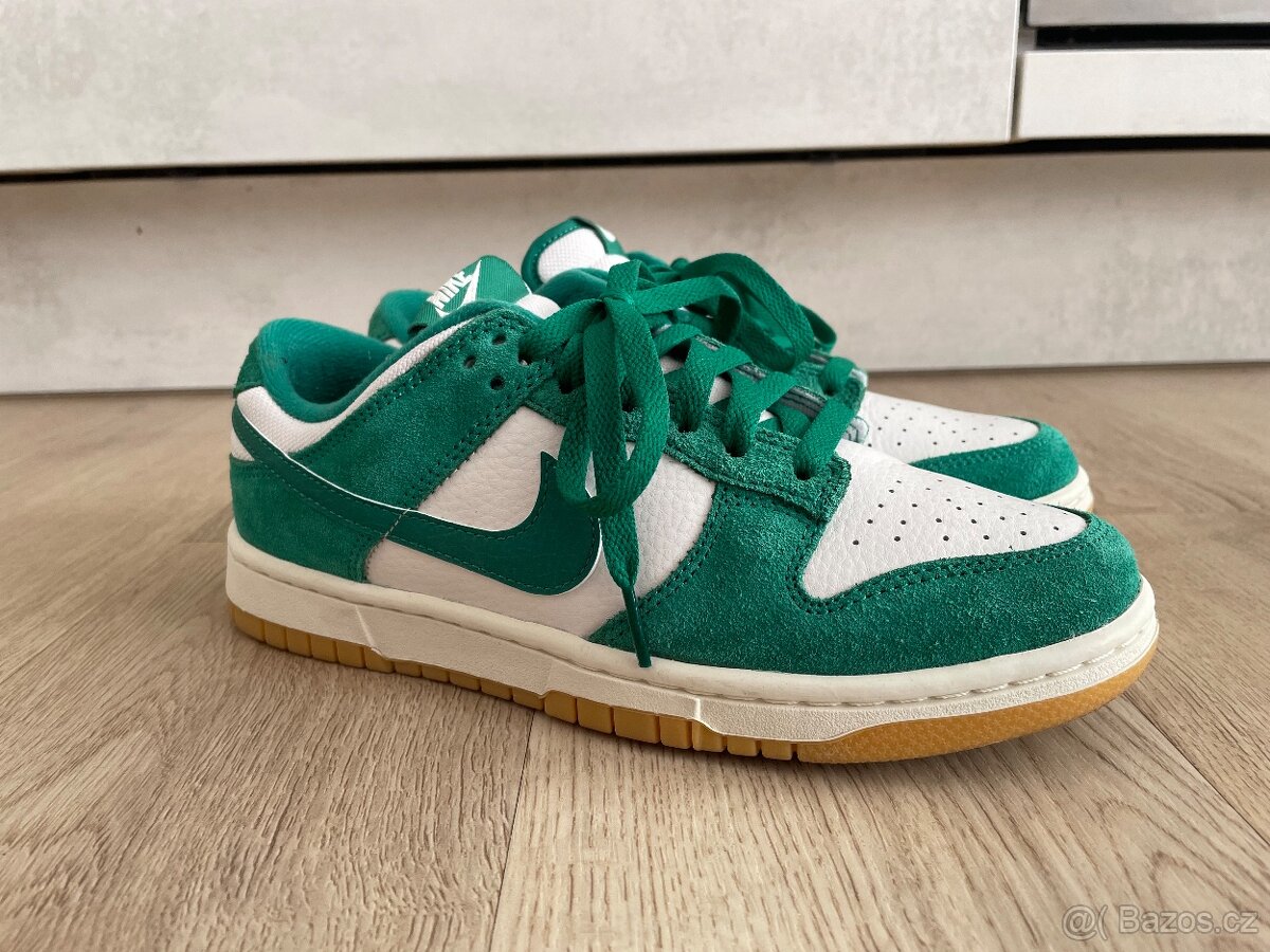 Nike Dunk Low Malachite Gum
