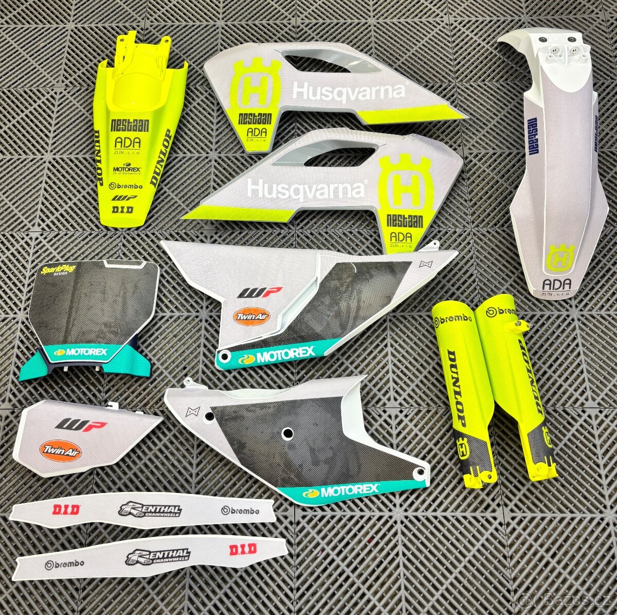 Motokrosové plasty na Husqarna