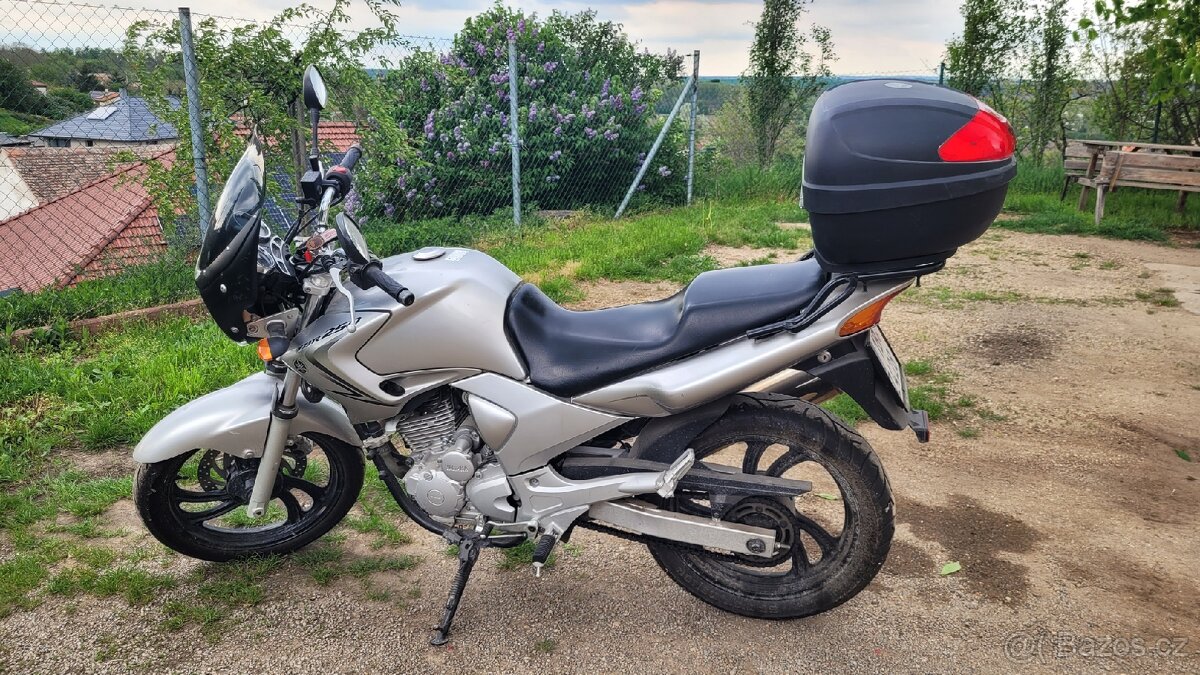 Motorka Yamaha Ybr 250