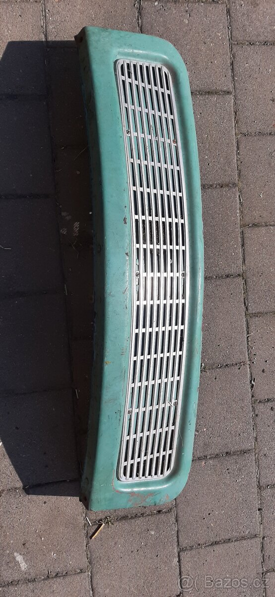 TRABANT původní přední maska s mřížkou