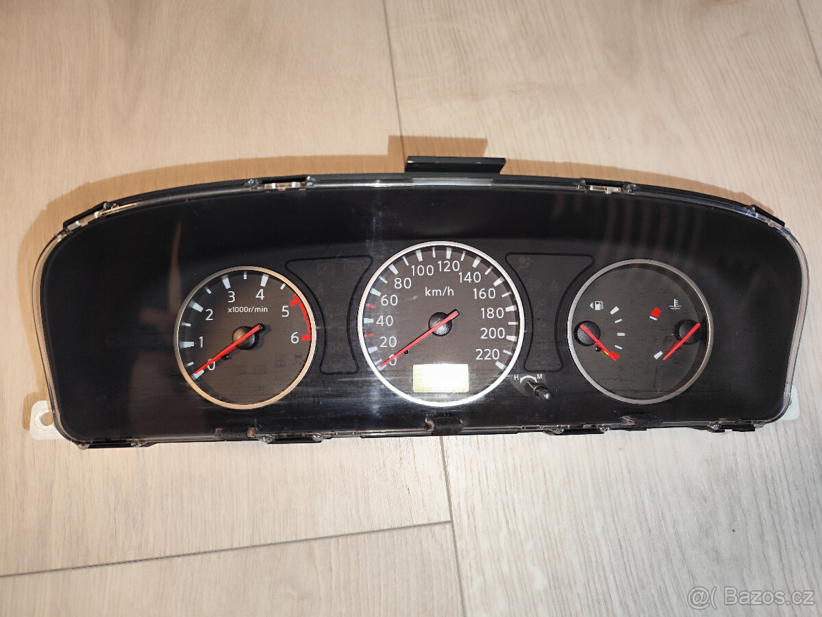 Přístrojová deska,Budiky na Nissan X-trail T30