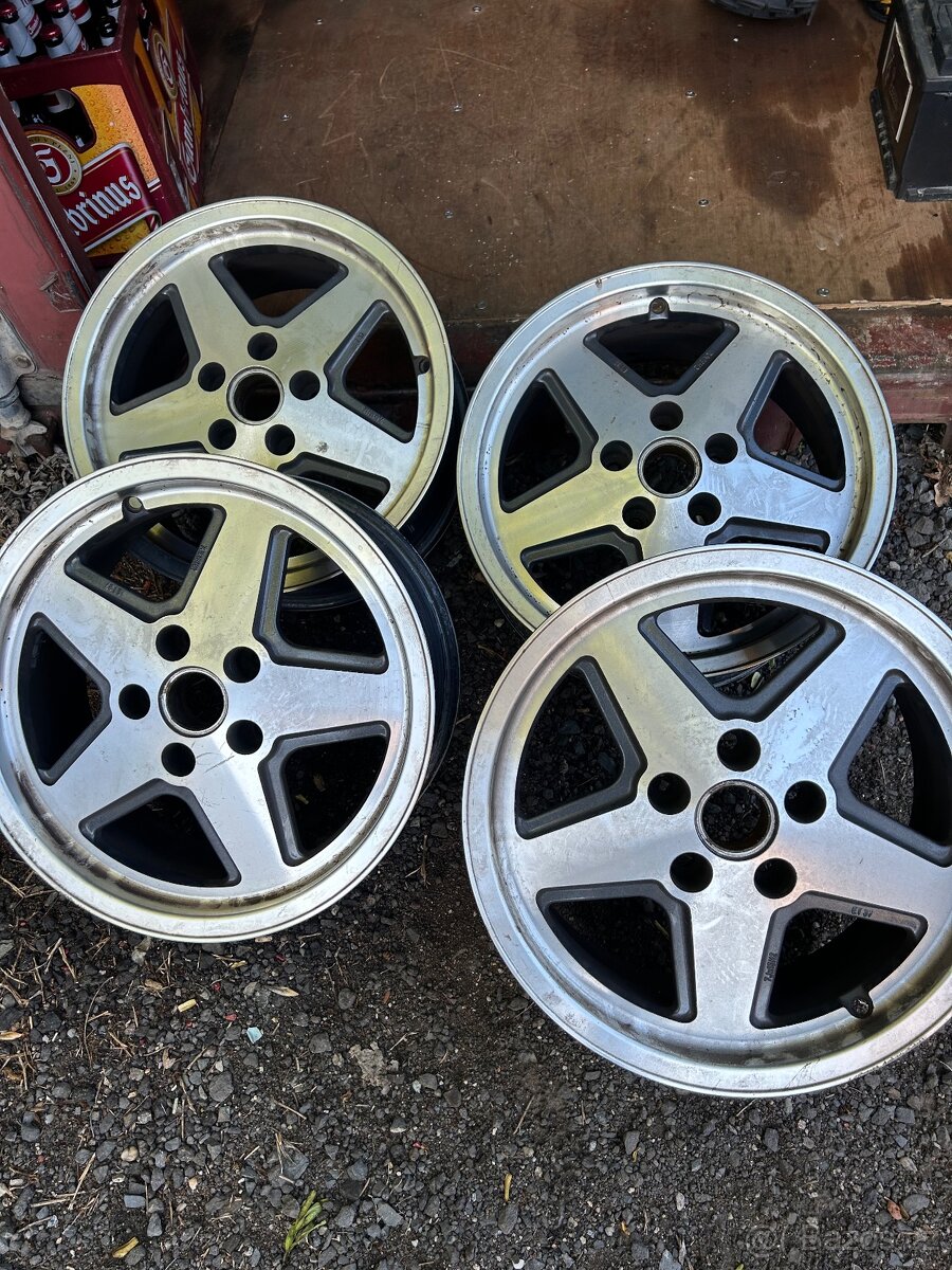 ///////ORIGINÁL AUDI S2 3B DISKY 5x112 7x16 ET 37 895601025H