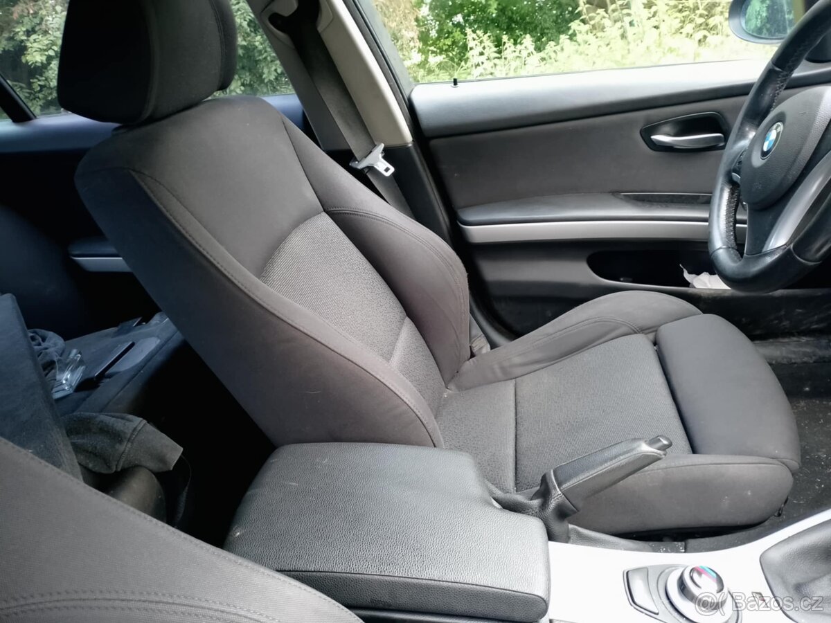 BMW 318i, E91