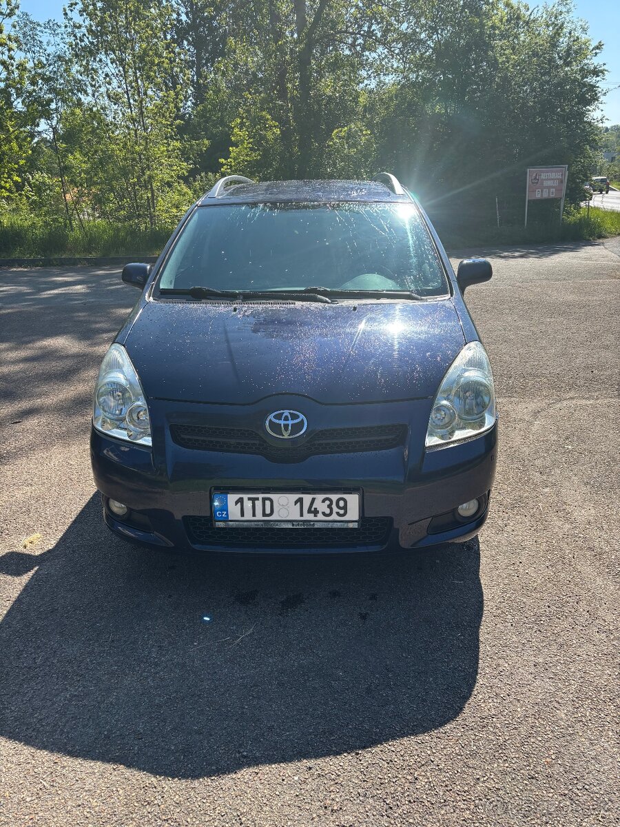 TOYOTA COROLLA VERSO 1,8