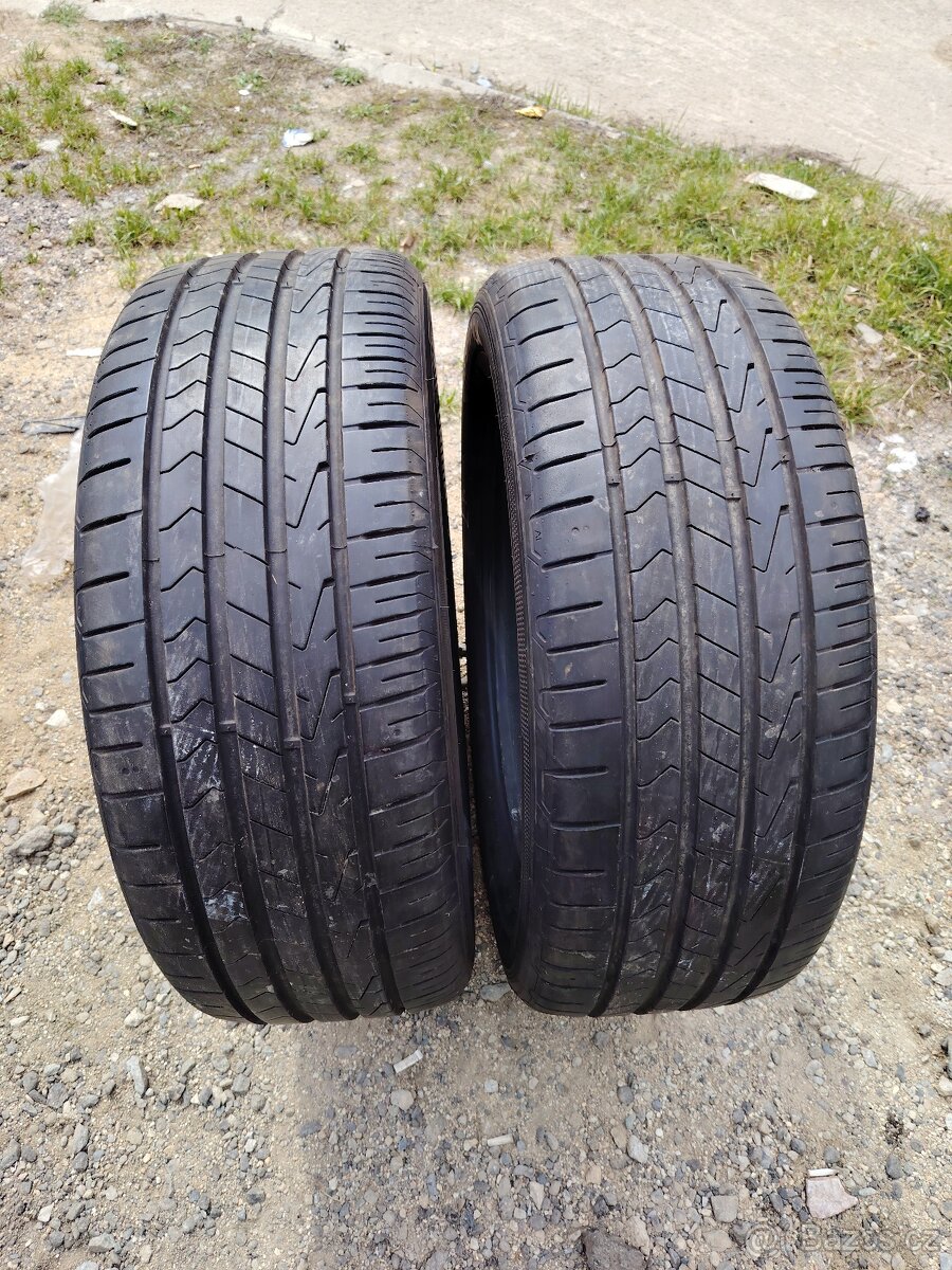Prodám 2ks letních pneu Hankook 225/55 R18