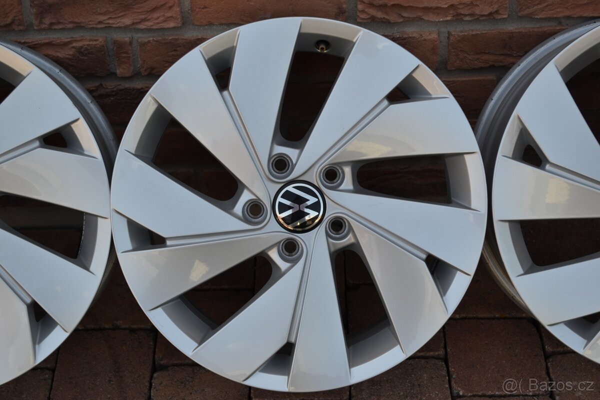 5x112 R17 Hliníkové disky Originál VW Golf 8