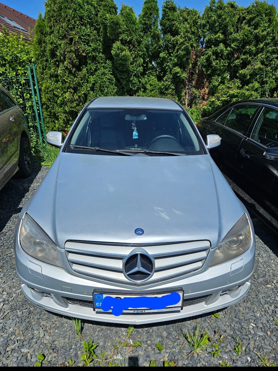 Mercedes c220 na splátky bez nahlížení do registru