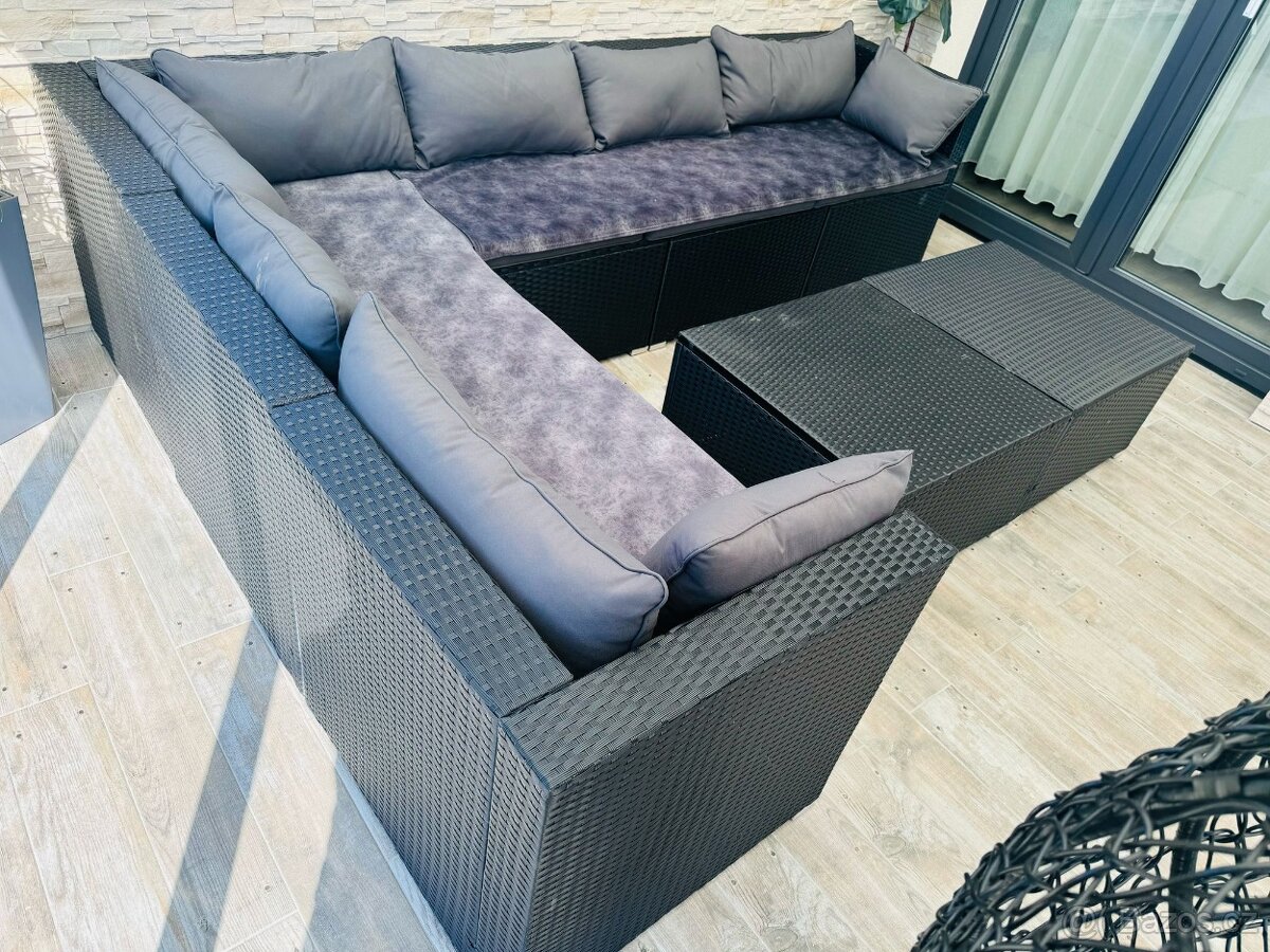 zahradní sedačka