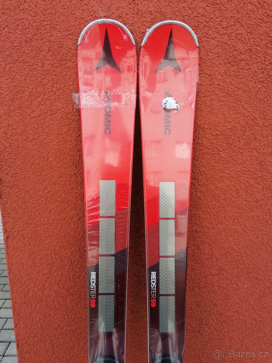 ATOMIC Redster S9 Revoshock 160cm r-11,9. Model 2024/2025