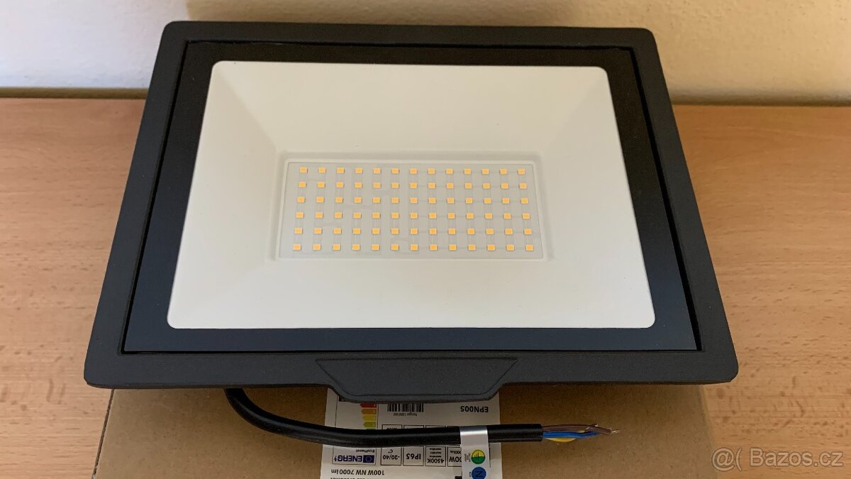 LED reflektor 100W, 4500K, venkovní IP 65