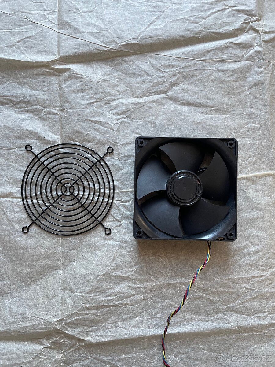 Ventilátor/větrák Nidec UltraFlo 120mm (12V / 1.18A)